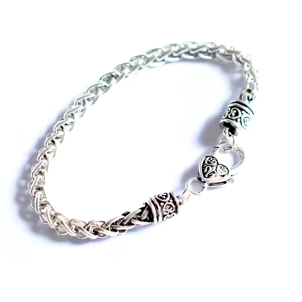 NWT 🖤 WOMEN’S 8” CHUNKY WEIGHTED WOVEN SILVER STAINLESS STEEL HEART BRACELET - Picture 5 of 7